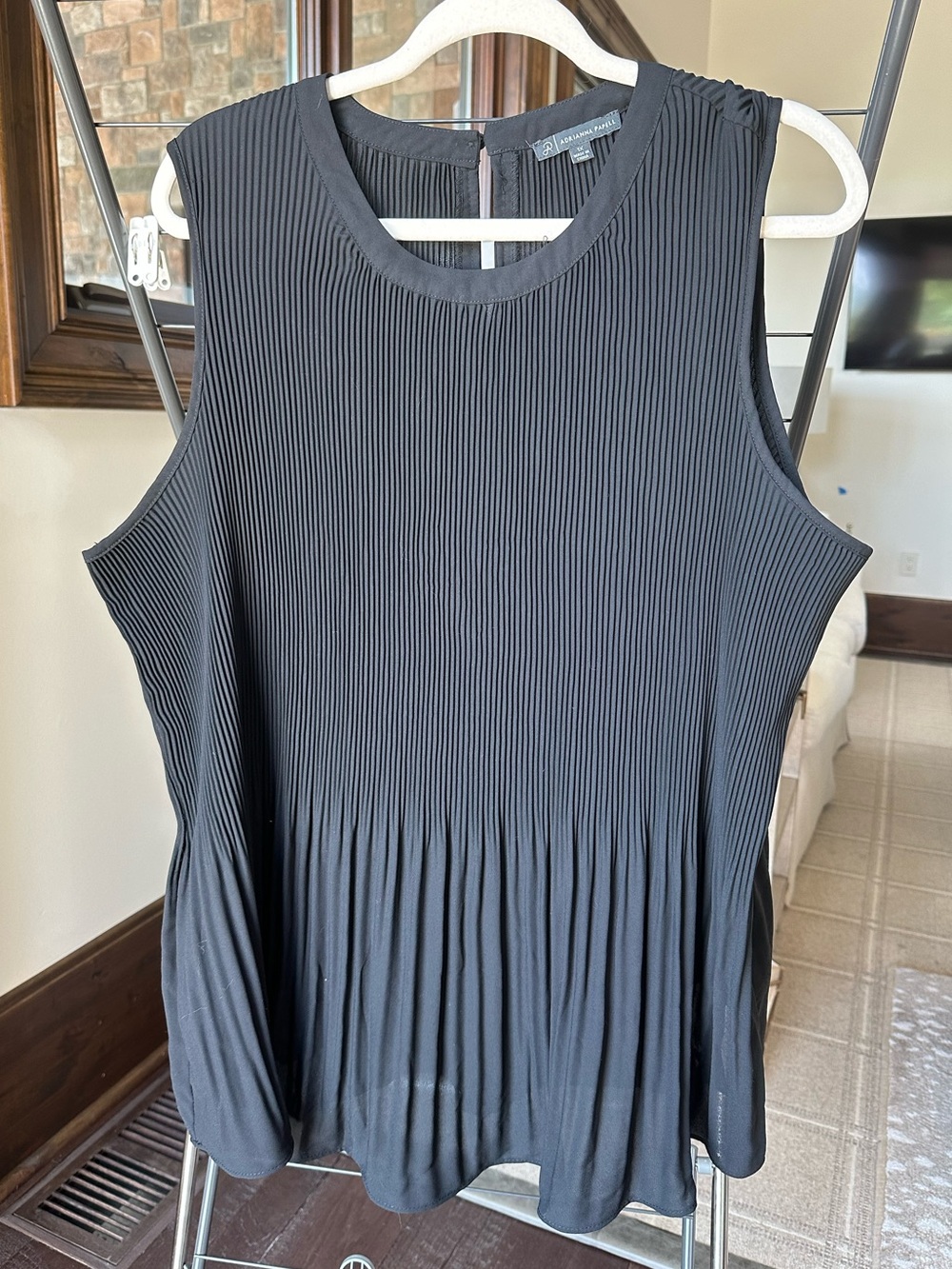Adrianna Papell Black Pleated Sleeveless Tank Top